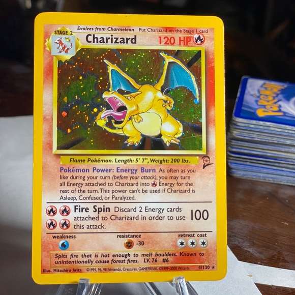 Holo Charizard Base Set 2 Pokémon